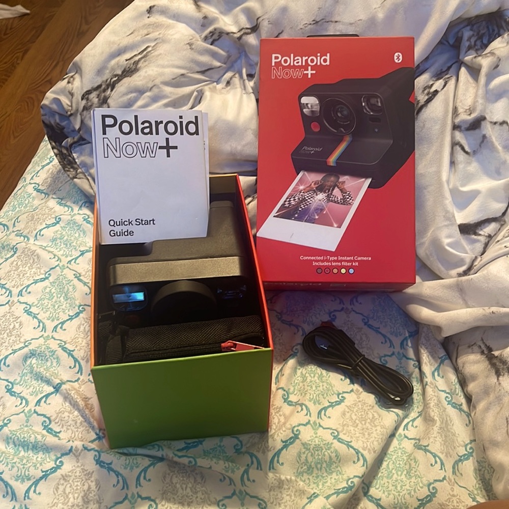Polaroid Now + *BRAND NEW*